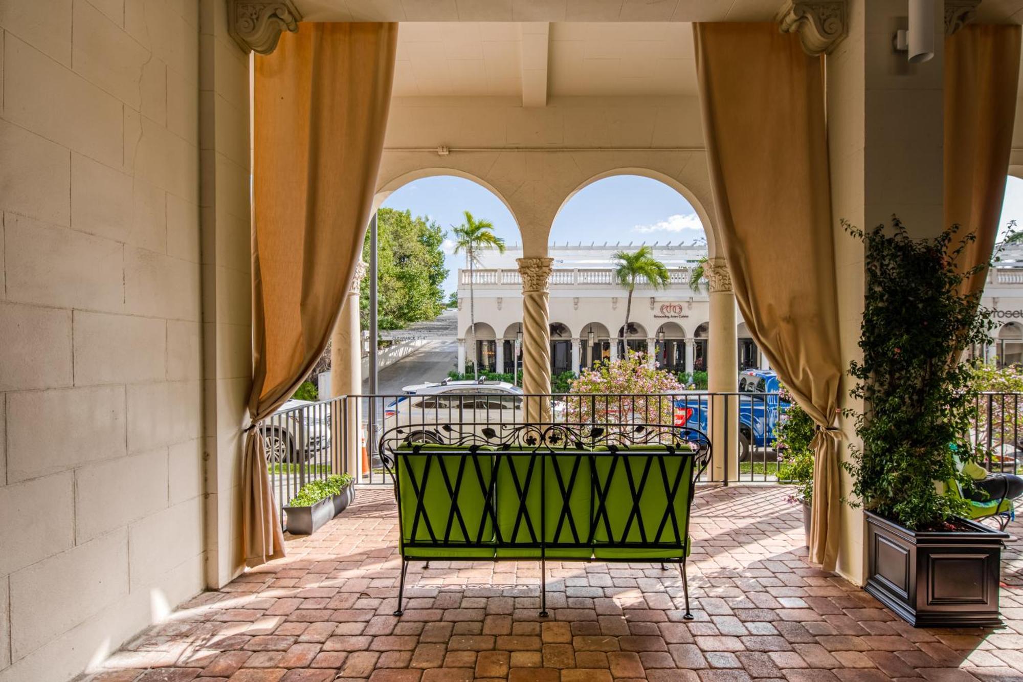 Palm Beach Hotel & Sunrise Cottage Bilik gambar