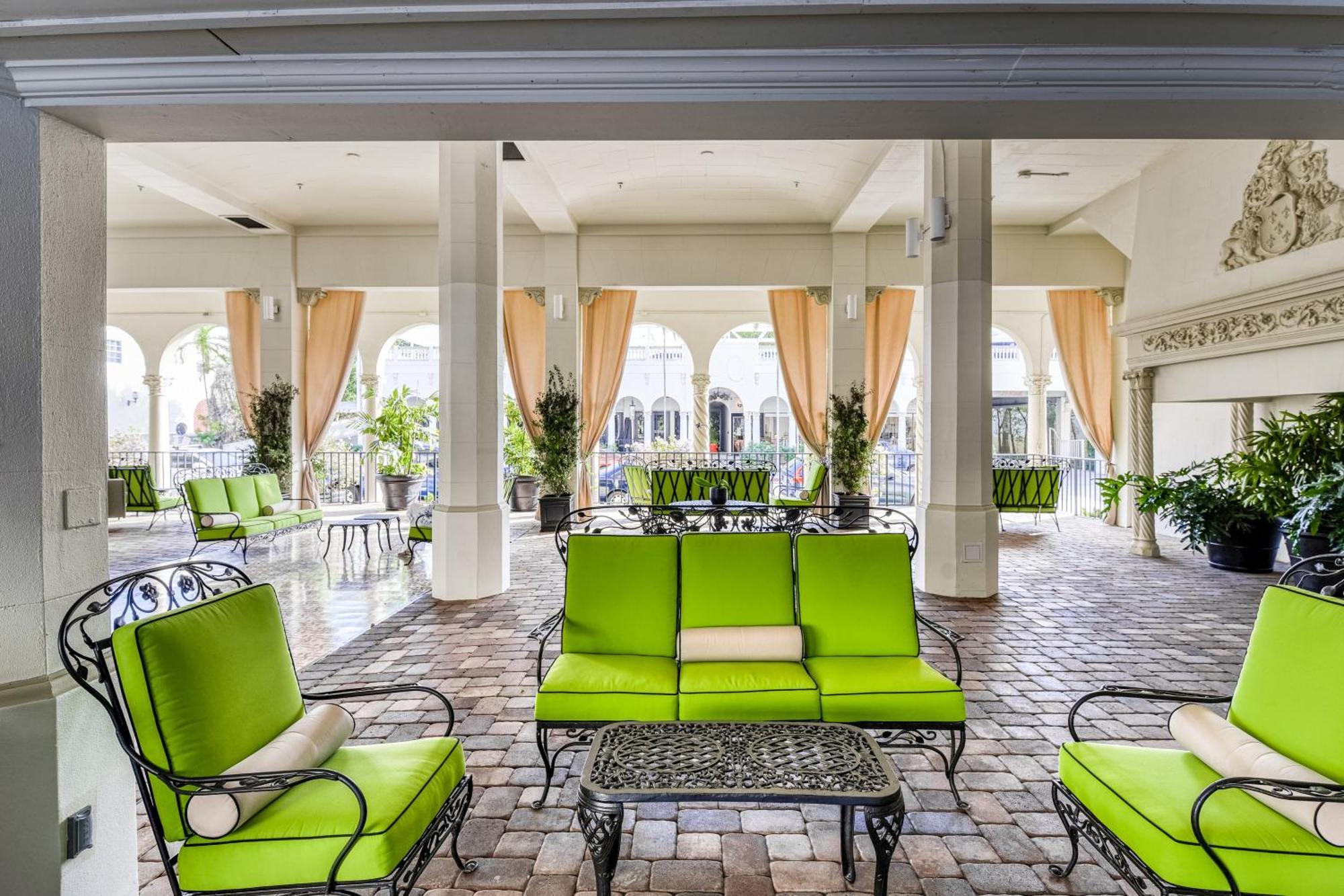 Palm Beach Hotel & Sunrise Cottage Bilik gambar