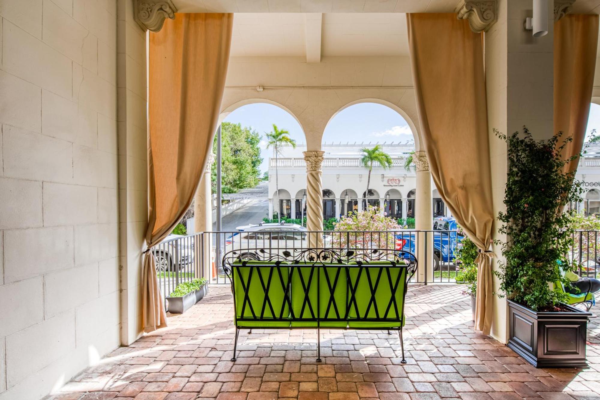 Palm Beach Hotel & Sunrise Cottage Bilik gambar